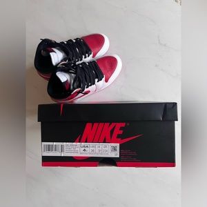 Air Jordan 1 Retro High